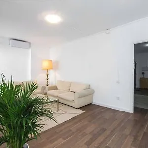Sagarda Familia Private Sunny Habitación en casa particular